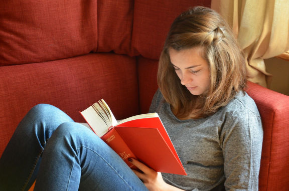 girl reading the bible